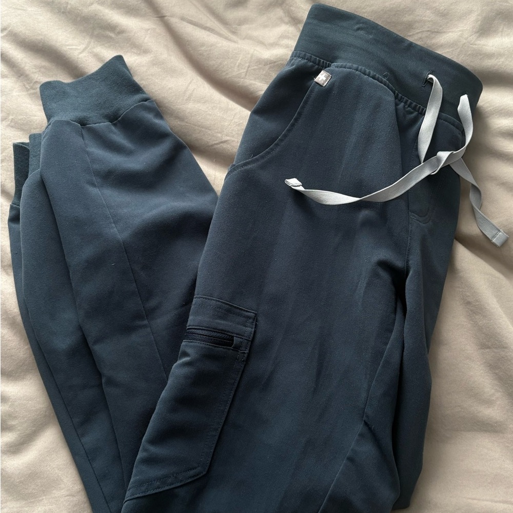 Figs dark harbor joggers